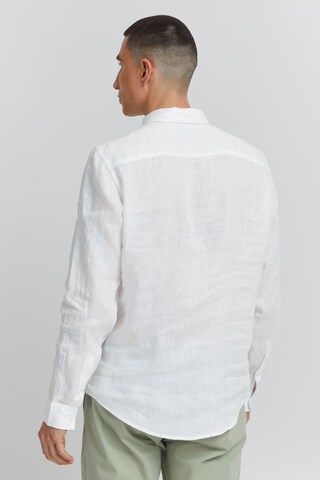 Casual Friday - Regular Fit Camisa 'Anton' em branco