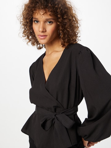 PIECES - Blusa 'Naima' en negro