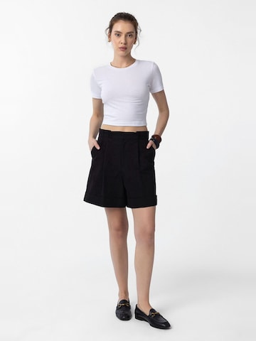 Loosefit Pantalon à plis 'Marta' Antioch en noir