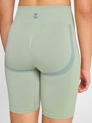 Hummel Slimfit Sportbroek in Groen