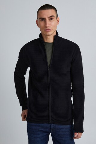 !Solid Regular fit Knit Cardigan in Black: front