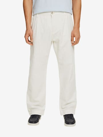 ESPRIT Loose fit Pleat-Front Pants in White: front