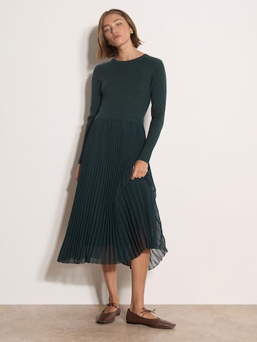 Robe ' ' Apricot en vert