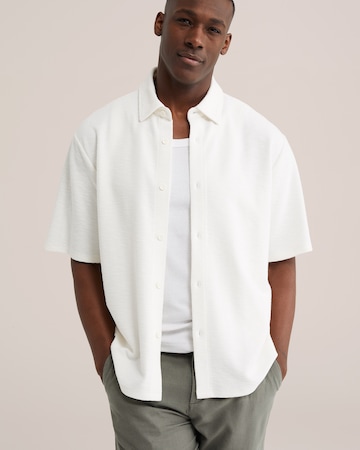 WE Fashion Regular fit Businessskjorta i vit: framsida