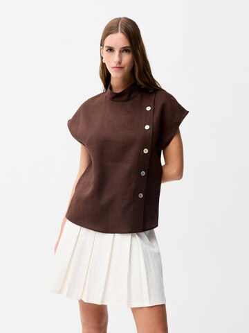adl Shirt in Brown: front
