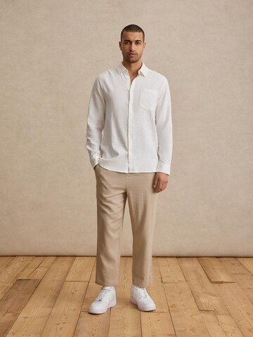 DAN FOX APPAREL Regular fit Button Up Shirt 'Taha' in White