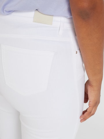 Regular Jeans 'WILLY' de la ONLY Carmakoma pe alb