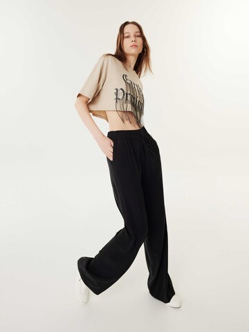 Twist Loose fit Pants in Black