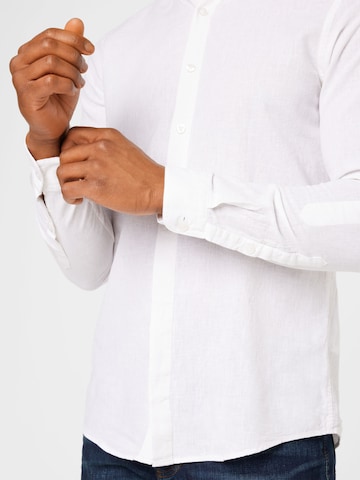 STRELLSON Regularny krój Koszula w kolorze biały