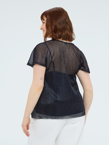 Fiorella Rubino - Top en azul