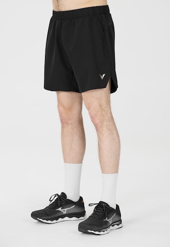 Virtus Regular Sportbroek 'Mack' in Zwart: voorkant