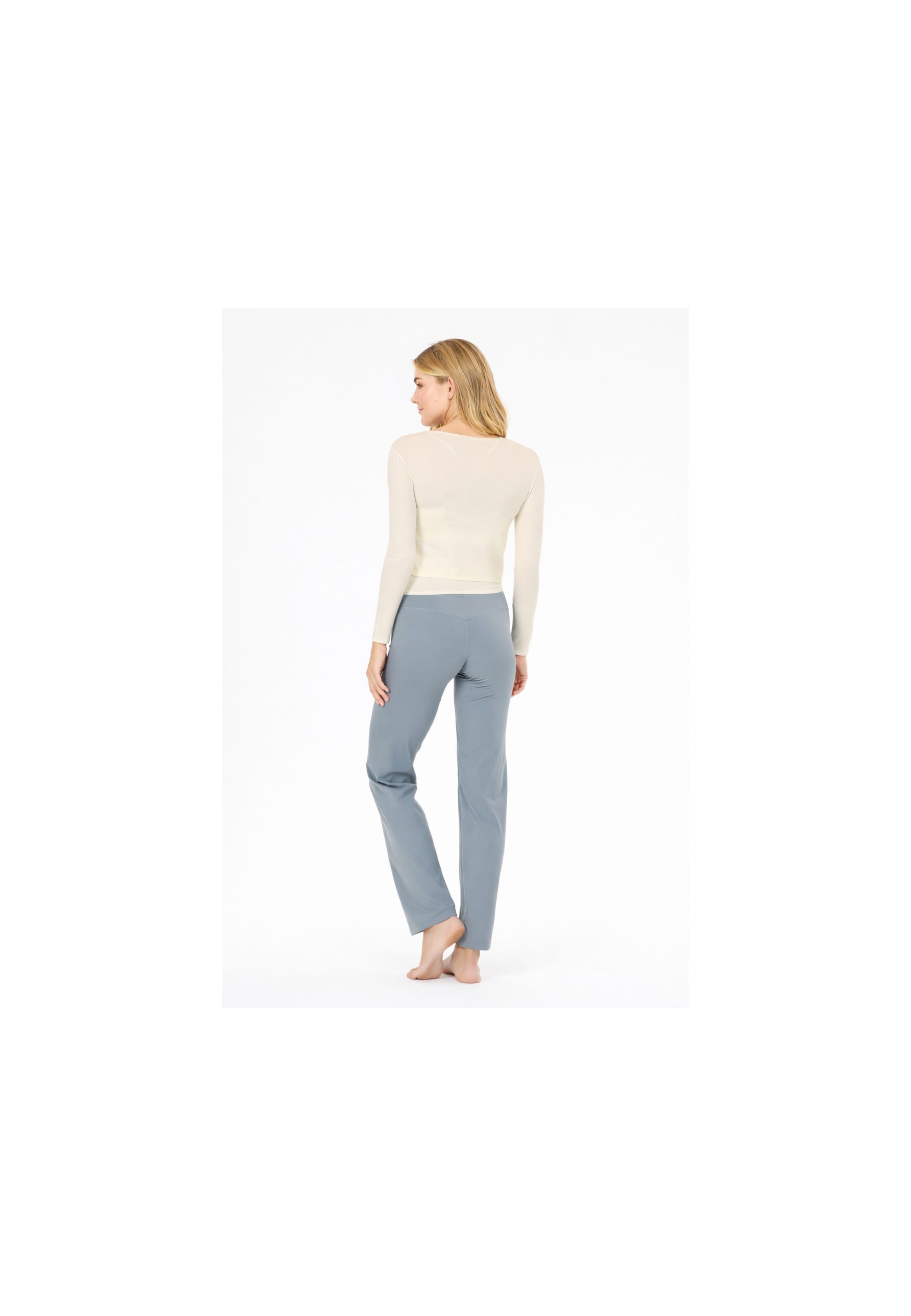 Athlecia Longsleeve 'Walyn' in Beige