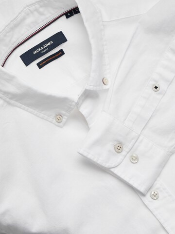 Coupe regular Chemise JACK & JONES en blanc