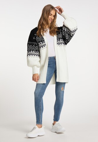 MYMO Knit Cardigan in White