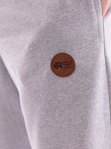 Reslad Regular Sporthose 'mit Brandpatch' in 