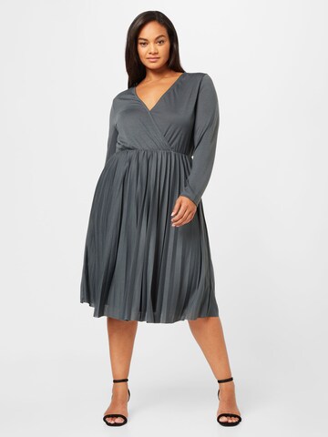 Robe 'Cleo' ABOUT YOU Curvy en vert : devant