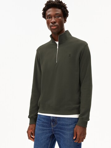 ARMEDANGELS Sweatshirt in Green: front