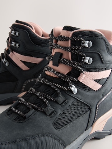 Stivaletto stringato 'Forever Comfort®' di Next in nero