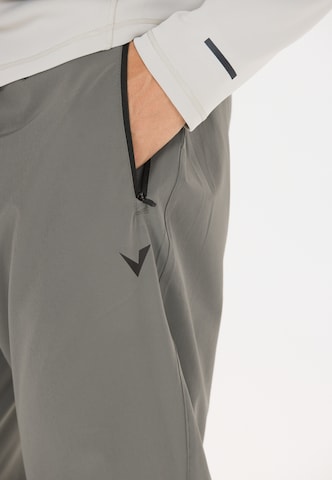 Virtus Tapered Sportbroek 'Benan V2' in Grijs