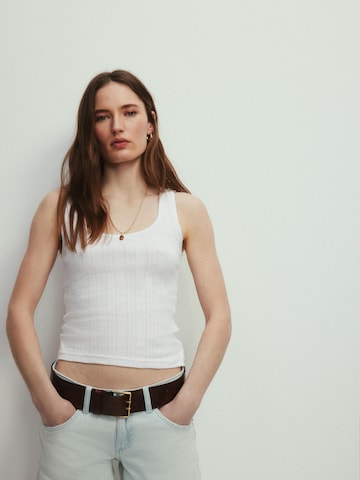 The Set Top in Beige: Vorderseite