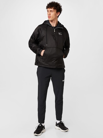 Nike Sportswear Přechodná bunda – černá