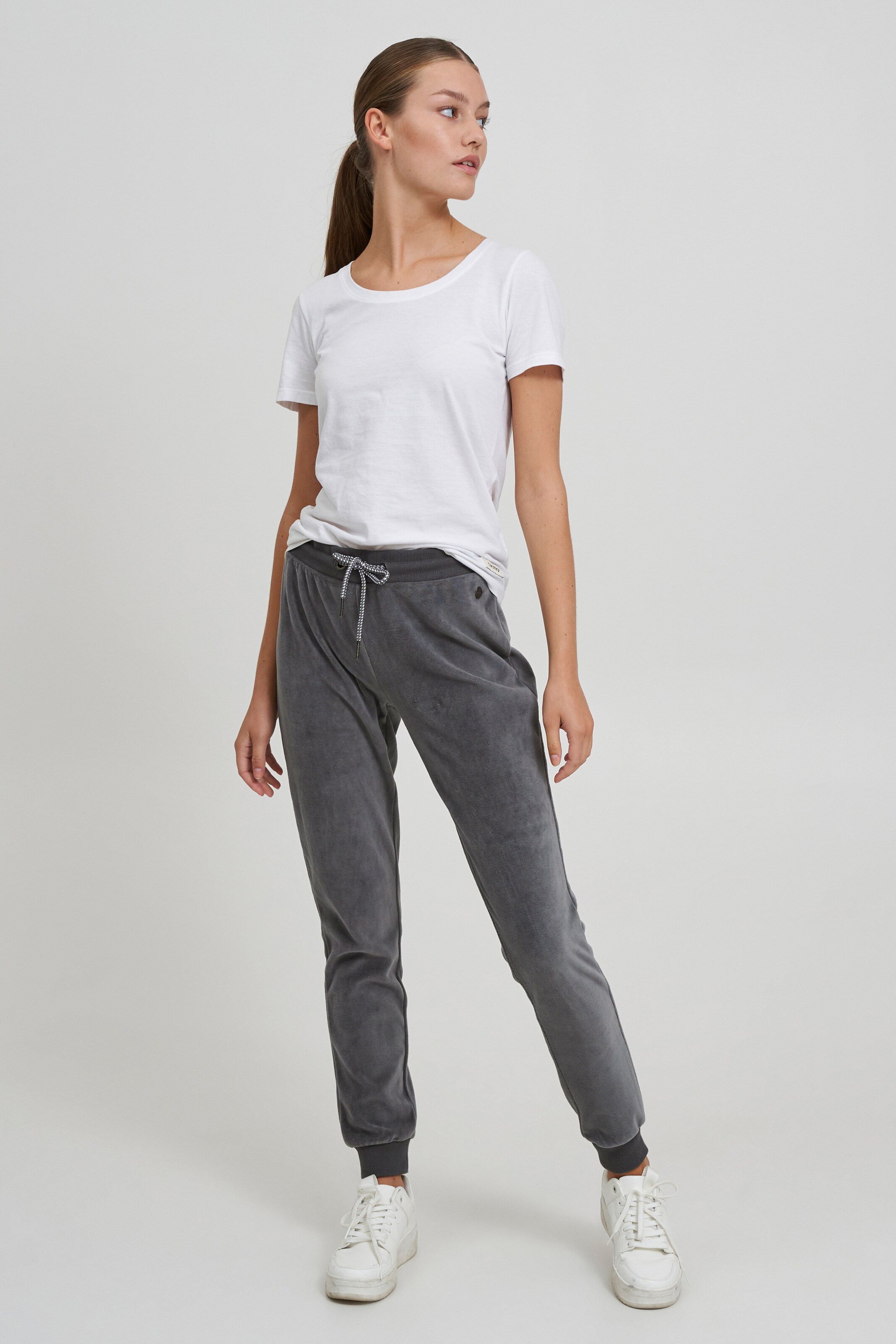 Frauen Große Größen Oxmo Sweathose 'NIKITA' in Grau - VC68403 Frauen Große Größen Oxmo Sweathose 'NIKITA' in Grau - VC68403