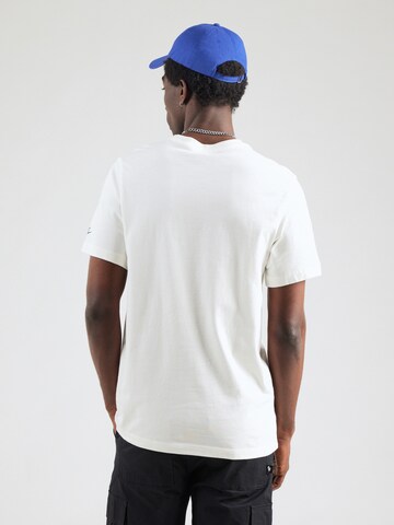 T-Shirt Nike Sportswear en blanc