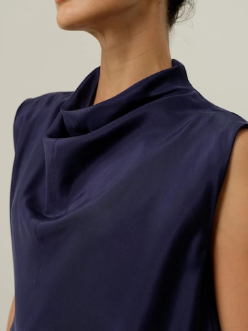 Lilysilk Blouse 'Ärmelloses Top aus leichter Seide-Habotai' in Blauw