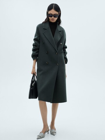 MANGO Between-seasons coat 'Picarol' in Green: front