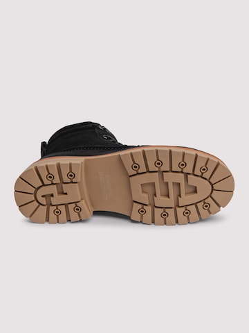 Botine de la Ombre pe negru