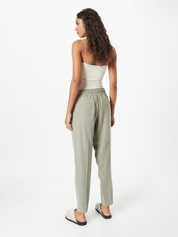 Stitch and Soul Regular Pleated Pants in Green