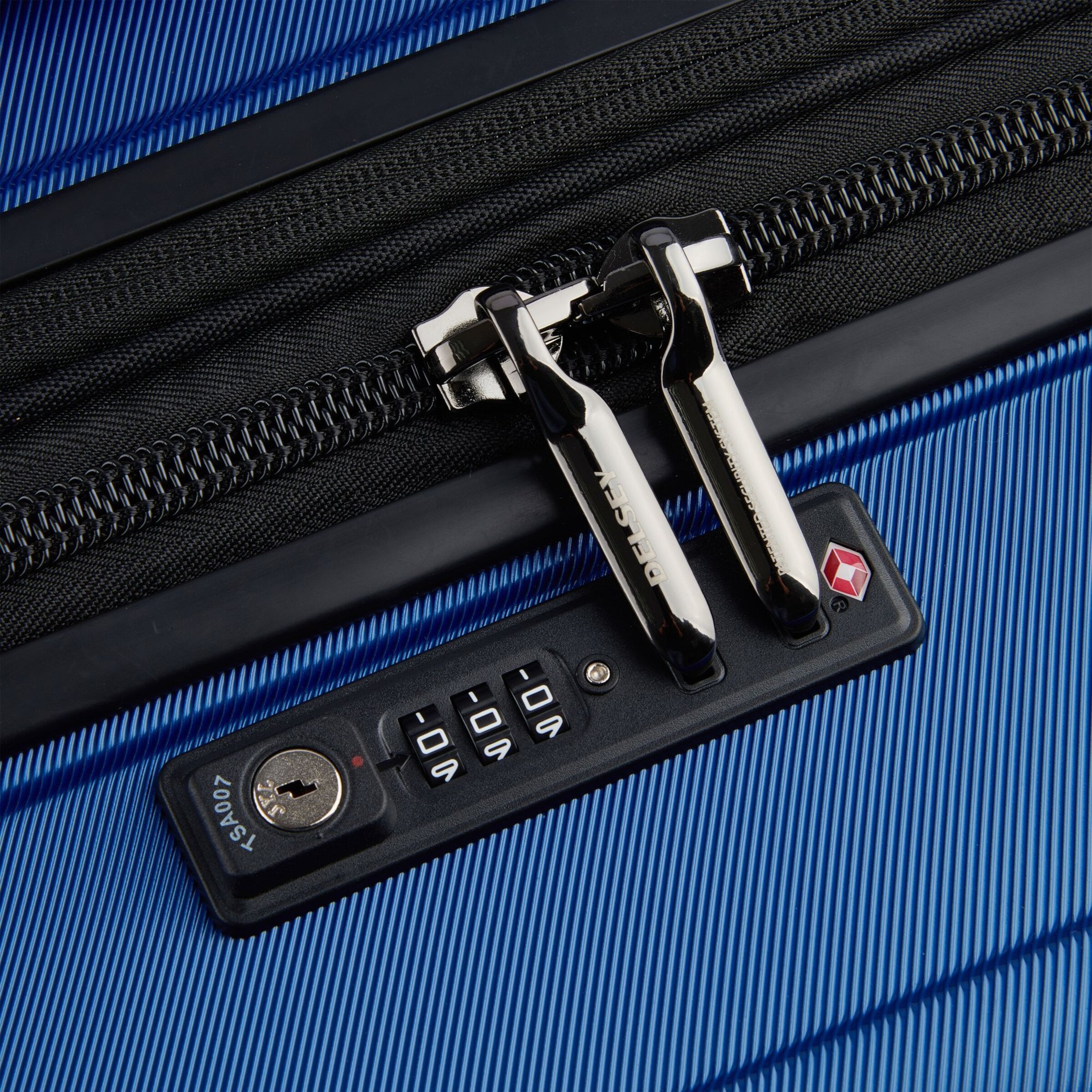 Valisette 'Shadow 5.0' Delsey Paris en bleu