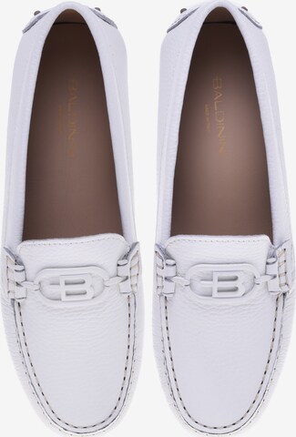 Chaussure basse Baldinini en blanc