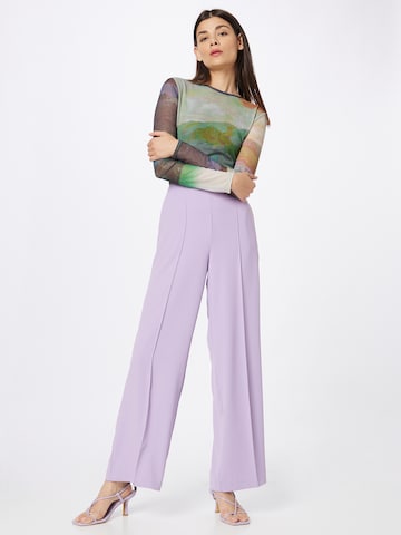 Wide leg Pantaloni con piega frontale di Warehouse in lilla