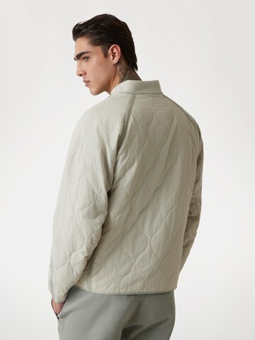 GUESS Jacke in Beige
