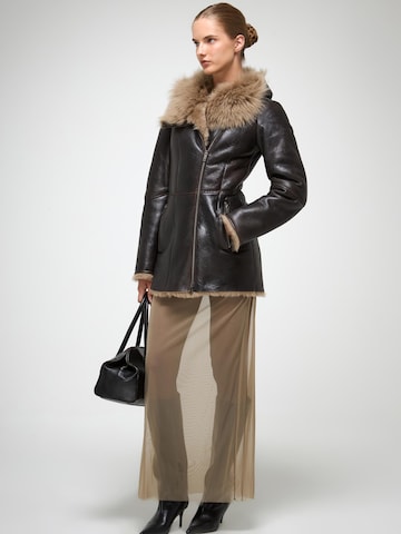 V S P Wintermantel 'Mallory' in Braun