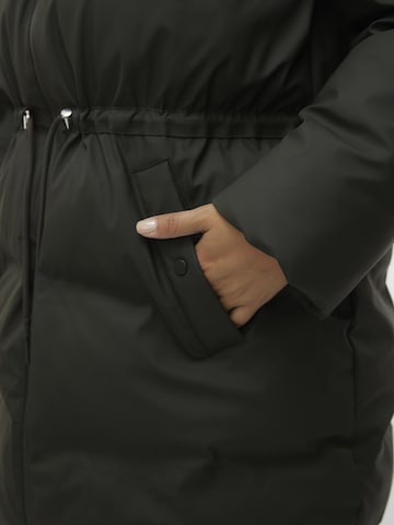 Vero Moda Curve Jacke  'NOE' in Grün