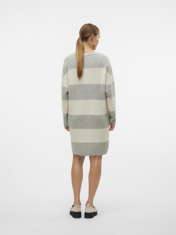 Robes en maille 'NATAHLIE' VERO MODA en gris