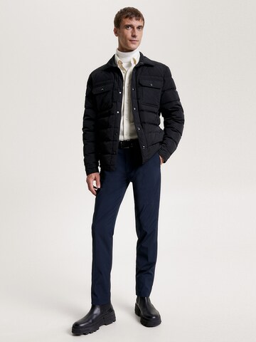 TOMMY HILFIGER Tussenjas in Zwart