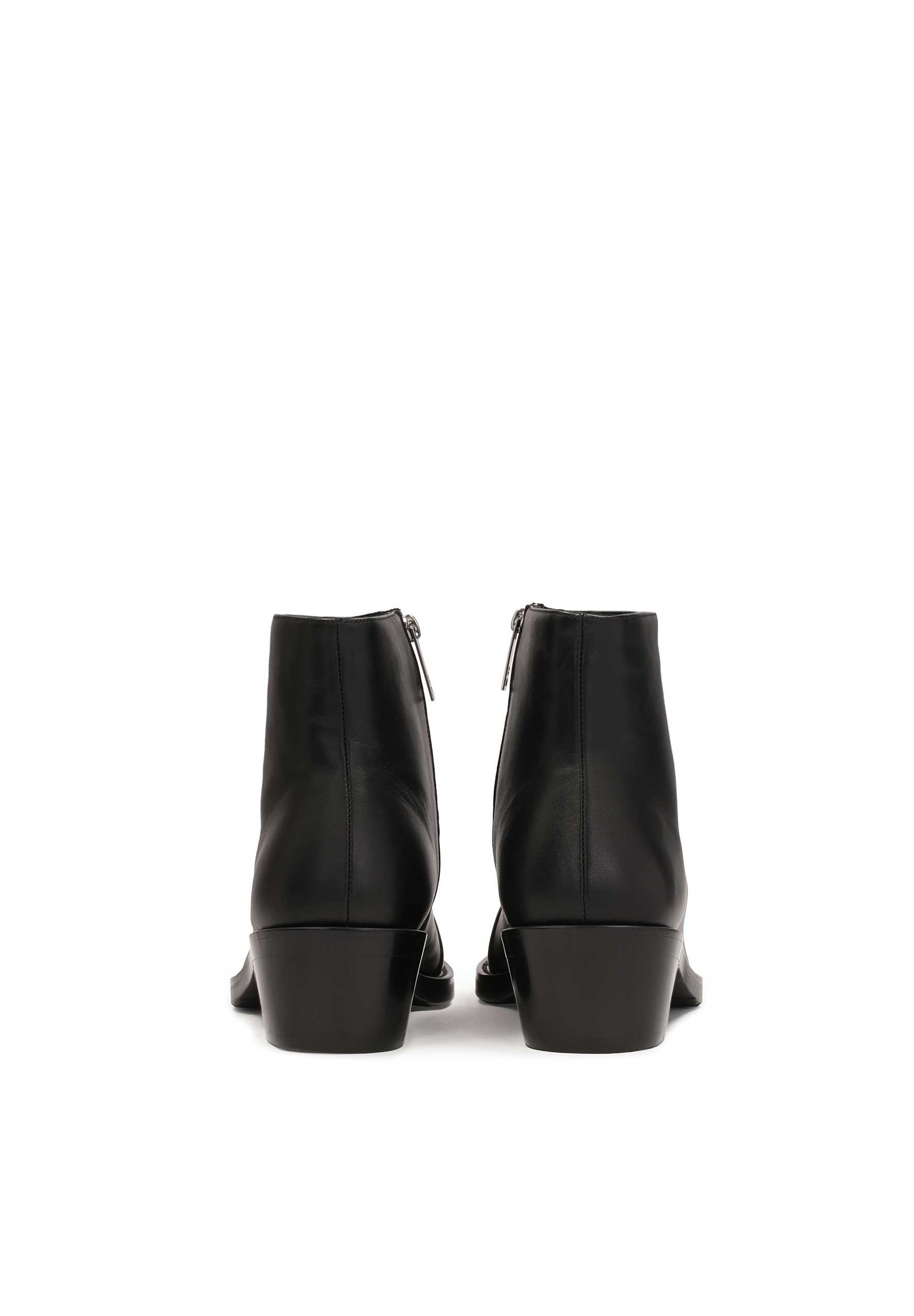 Boots di Kazar Studio in nero