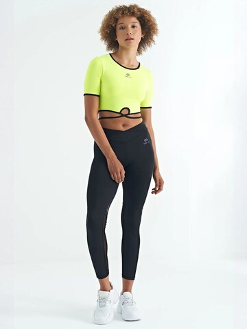 Tommy Life Performance Shirt in Yellow