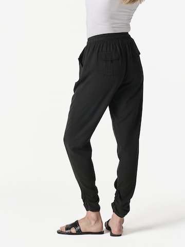 KOROSHI Tapered Byxa i svart