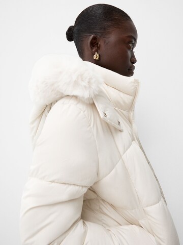 Giacca invernale di Bershka in beige