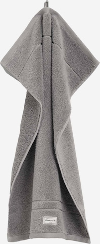 GANT Towel in Grey: front