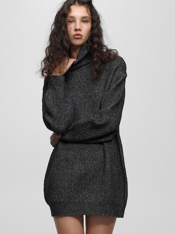 Pull&Bear Knitted dress in Grey: front