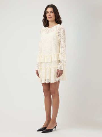 Robe 'TUKKA' YAS en beige
