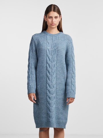 PIECES Knitted dress 'Nina' in Blue: front