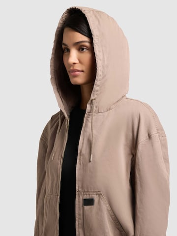 khujo - Chaqueta de entretiempo 'JUDY' en marrón