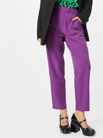 purpurinė BZR Standartinis Klostuotos kelnės: priekis