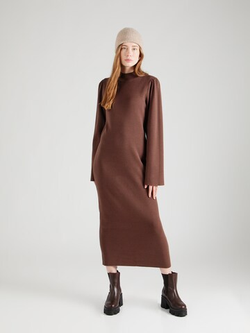 YAS Knit dress 'YASFonny' in Brown: front